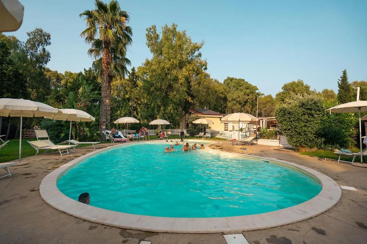 Kampaoh Flumendosa Hotel Santa Margherita di Pula Luxury tent